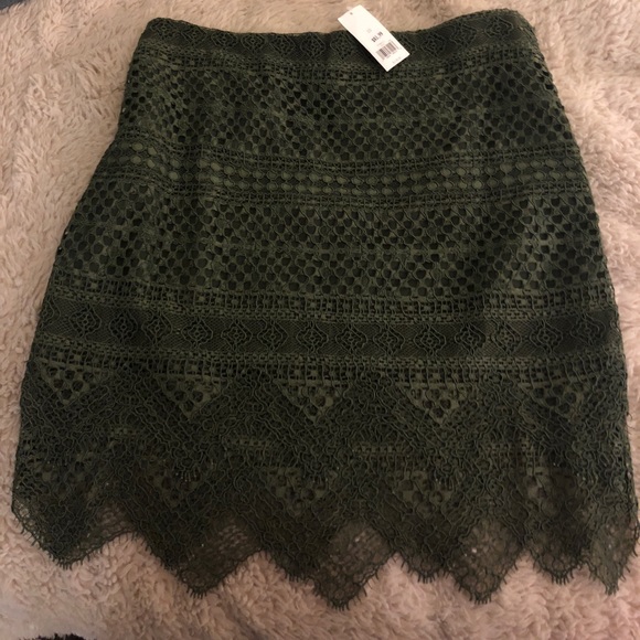Gorgeous Olive Skirt - Picture 1 of 2